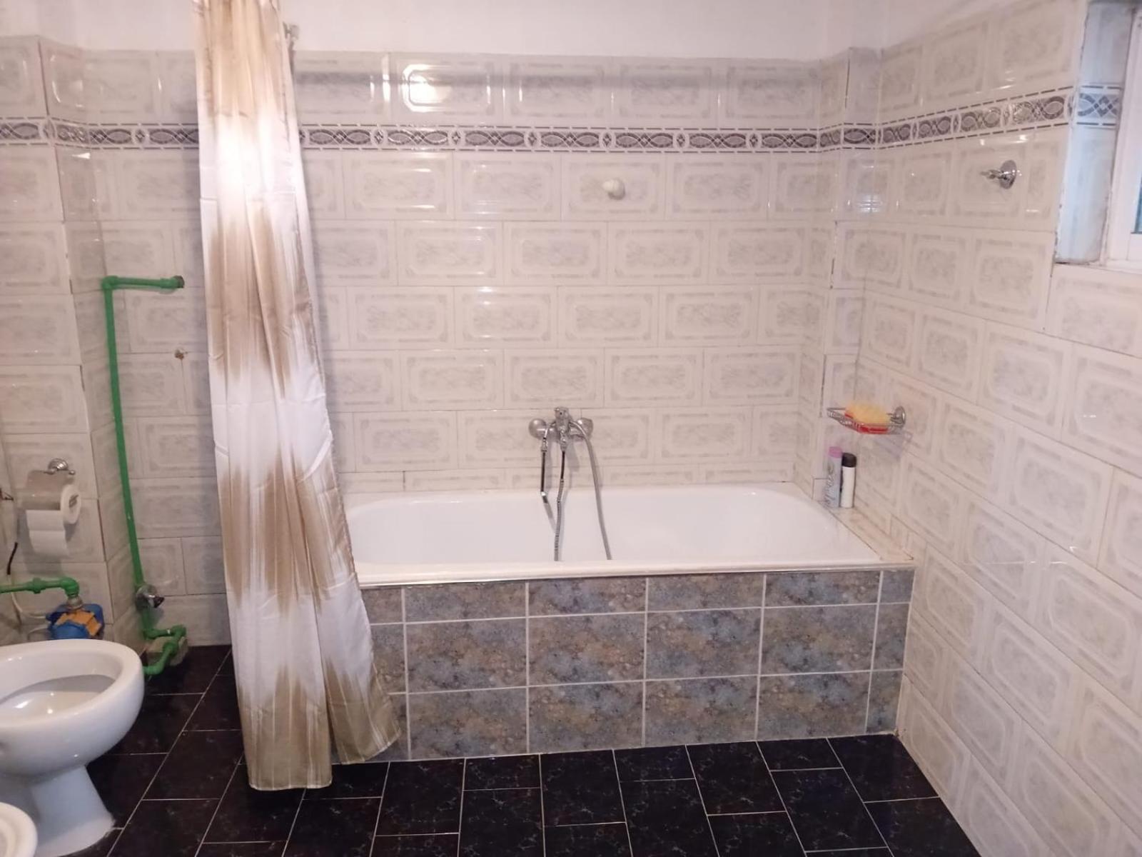 Gogo'S Sea Side Apartment Sarandë Buitenkant foto