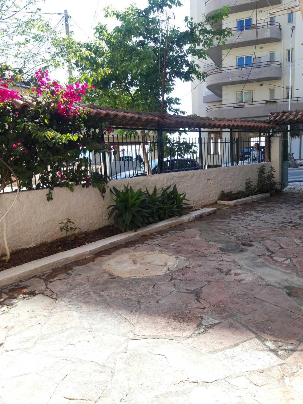 Gogo'S Sea Side Apartment Sarandë Buitenkant foto